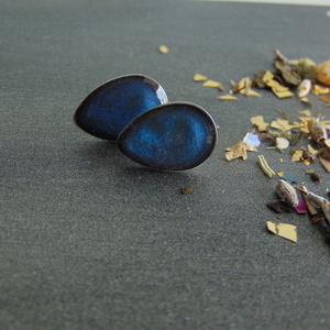 Σκουλαρίκια minimal σε σχήμα μπλε σταγόνας - ορείχαλκος, σταγόνα, επάργυρα, καρφωτά