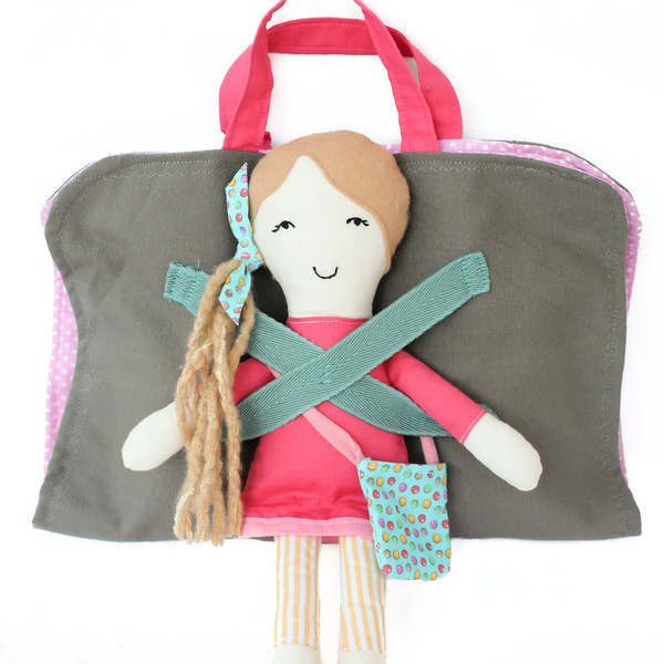 Υφασμάτινη κούκλα με τσάντα- σπιτάκι - ύφασμα, κουκλίτσα, κούκλες - 2