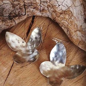 Σκουλαρίκια πεταλούδες - ιδιαίτερο, σφυρήλατο, κρεμαστά, faux bijoux - 3