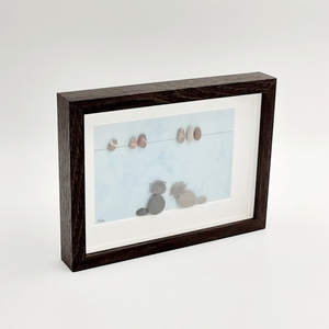 Κορνίζα ξύλινη επιτραπέζια με παράσταση από βότσαλα, γάτες (20x15x3cm) - χειροποίητα, δώρα γενεθλίων, διακοσμητικά, ιδεά για δώρο, βότσαλα - 3