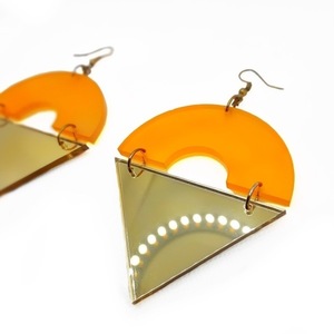 Σκουλαρίκια από plexiglass ημικύκλιο με τρίγωνο, πορτοκαλί-χρυσό - μακριά, plexi glass, κρεμαστά, μεγάλα, faux bijoux - 4