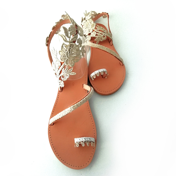 Γυναικεία Χειροποίητα Δερμάτινα Σανδάλια σε χρυσούς τόνους. - δέρμα, ταμπά, λουλούδια, romantic, φλατ, ankle strap - 2