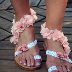 Γυναικεία Χειροποίητα Δερμάτινα Σανδάλια σε ροζ & λευκές αποχρώσεις. - δέρμα, ροζ, λουλούδια, νυφικά, φλατ, ankle strap - 3