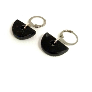 Κρεμαστά σκουλαρίκια μαύρα ημικύκλια από Ελληνικό μάρμαρο και ατσάλι - χειροποίητα, κρίκοι, μικρά, ατσάλι - 2