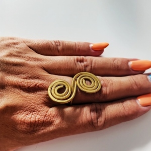 Χειροποίητο δαχτυλίδι από σφυρίλατο ορείχαλκο,διπλό σαλιγκάρι - ορείχαλκος, αυξομειούμενα - 3