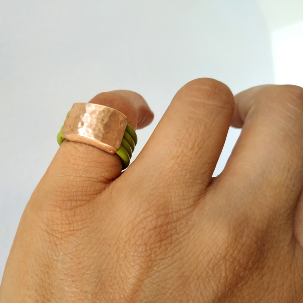 Χειροποίητο πράσινο δαχτυλίδι καουτσούκ, σεβαλιέ με χρυσόχρωμο μέταλλο - chevalier, ορείχαλκος, σταθερά - 3