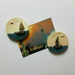 Μαγνητάκι ξύλινο με παράσταση από βότσαλα, καράβι (9cm) - ξύλο, χειροποίητα, διακοσμητικά, ιδεά για δώρο, μαγνητάκια ψυγείου - 3