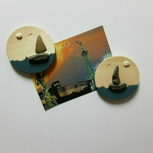 Ξύλινο μαγνητάκι με παράσταση από βότσαλα, καράβι (9cm) - ξύλο, χειροποίητα, διακοσμητικά, ιδεά για δώρο, μαγνητάκια ψυγείου - 3