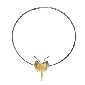 Κοντό ασημένιο μενταγιόν "Πεταλούδα" - ασήμι, charms, αγάπη, κοντά, επιχρυσωμένο στοιχείο