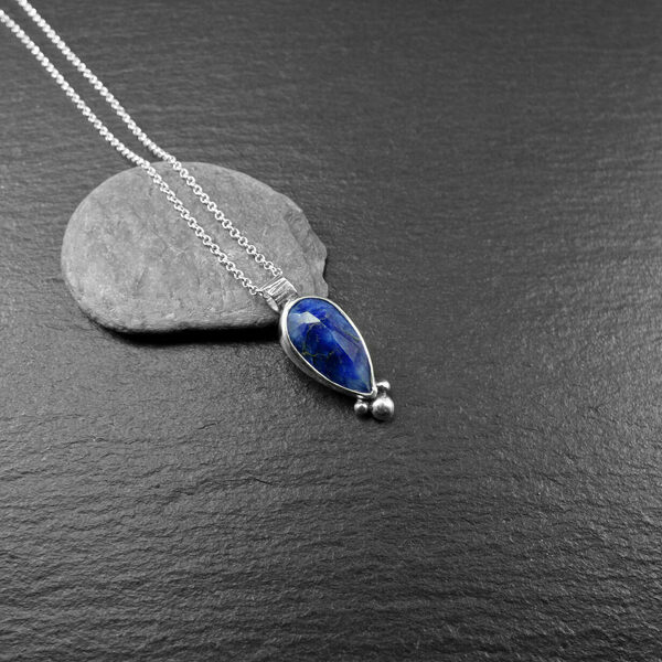 " Blue Sapphire " - Χειροποίητο μενταγιόν από ασήμι 925 και ημιπολύτιμο λίθο Ζαφείρι! - ασήμι, ημιπολύτιμες πέτρες, κοντά - 2