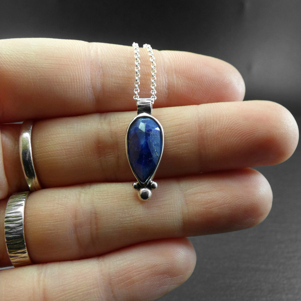 " Blue Sapphire " - Χειροποίητο μενταγιόν από ασήμι 925 και ημιπολύτιμο λίθο Ζαφείρι! - ασήμι, ημιπολύτιμες πέτρες, κοντά - 4