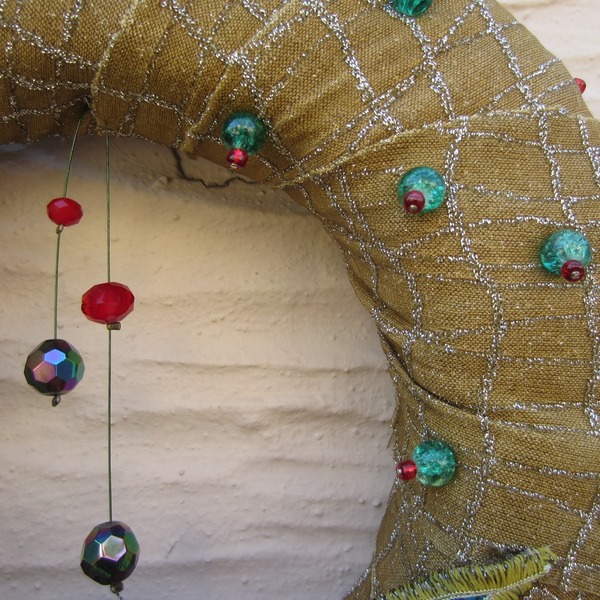 Χριστουγεννιάτικο χρυσοκόκκινο στεφάνι χειροποίητο διάμ. 25 εκ - στεφάνια, διακόσμηση, χριστουγεννιάτικο, διακοσμητικά, χριστουγεννιάτικα δώρα - 3