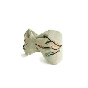 Χειροποίτη φλοράλ στέκα με κέντημα στο χέρι σε μπεζ λινό ύφασμα / Handmade floral embroidery headband in beige linen cloth. - στέκες