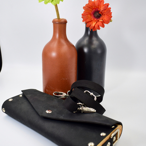 Μαύρο μικρό δερμάτινο χειροποίητο γυναικείο τσαντάκι για κινητό και κλειδιά - δέρμα, clutch, χιαστί, all day, χειρός - 4