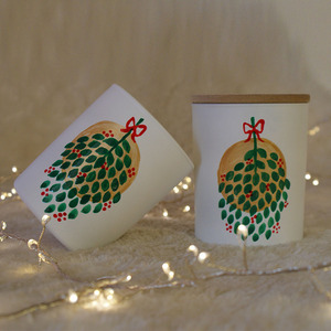 Κερί σογιας με άρωμα Christmas Kiss (Μήλο, κανέλα) μέσα σε ποτήρι ζωγραφισμένο στο χέρι - γυαλί, διακοσμητικά, χριστουγεννιάτικα δώρα, κεριά, δέντρο - 4