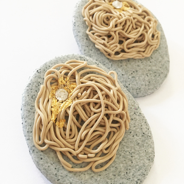 Χειροποίητα σκουλαρίκια τύπου πέτρα με στρας και χρυσό φύλλο - πηλός, καρφωτά, μεγάλα - 2