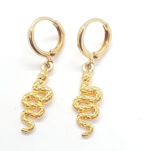 Μίνιμαλ χρυσά σκουλαρίκια φίδι - επιχρυσωμένα, ορείχαλκος, κρίκοι, φθηνά