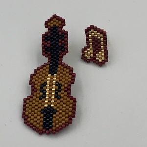 Σκουλαρίκια «Βιολί & Νότα» με χάντρες Miyuki. - 2