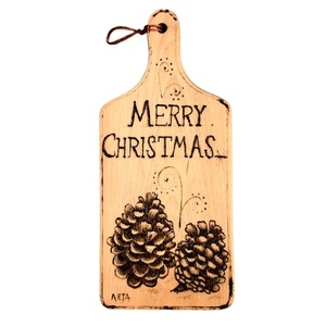 Καφέ ξύλο κοπής με πυρογραφία «κουκουνάρι» - Διαστάσεις: 31*15εκ. - ξύλο, χριστουγεννιάτικο, διακοσμητικά, κουκουνάρι, είδη κουζίνας, δώρα για γυναίκες