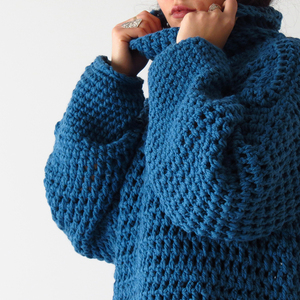 Πλεκτό χειροποίητο μακρύ πουλόβερ σε απόχρωση του μπλε - μαλλί, crop top, μακρυμάνικες - 5
