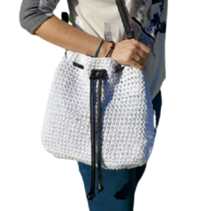 Χειροποίητη πλεκτή λευκή τσάντα ώμου πουγκί με ρυθμιζόμενο λουράκι 33Χ25 - νήμα, ώμου, πουγκί, all day, πλεκτές τσάντες