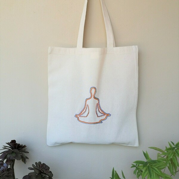 Τσάντα πάνινη tote bag από 100% βαμβακερό ύφασμα κεντημένη στο χέρι, σχέδιο "Aura" - ύφασμα, ώμου, tote, πάνινες τσάντες - 2