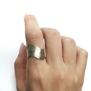 "Wave" γυναικείο δαχτυλίδι - αλπακάς, σφυρήλατο, αυξομειούμενα, φθηνά