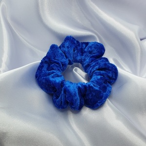Υφασμάtινο λαστιχάκι scrunchie blue velvet - μπλε, ύφασμα, βελούδο, μαλλιά, λαστιχάκια μαλλιών