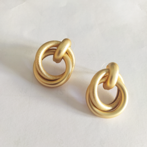 Σκουλαρίκια σε χρυσό χρώμα με ενωμένους κύκλους - επιχρυσωμένα, καρφωτά, μεγάλα, δώρα για γυναίκες