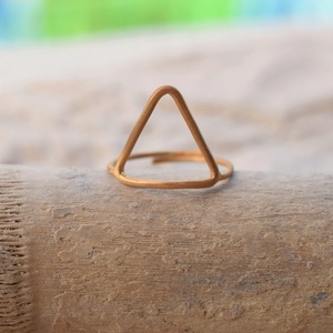Δαχτυλίδι τρίγωνο ανοιχτό ασήμι 925 - ασήμι, επιχρυσωμένα, ασήμι 925, γεωμετρικά σχέδια, αυξομειούμενα