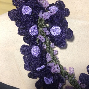 Χειροποίητο πλεκτό περιδέραιο με μωβ λουλούδια - χάντρες, κοντά, λουλούδι, μεγάλα, πλεκτά κολιέ - 4