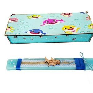 Λαμπαδάκι "Baby shark" σε ξύλινο κουτί (23cm) - κορίτσι, αγόρι, λαμπάδες, για μωρά - 3