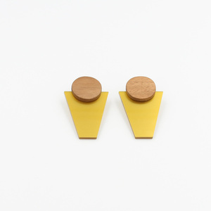 Ξύλινα σκουλαρίκια με χρυσό plexiglass - ξύλο, καρφωτά, plexi glass, μεγάλα - 3