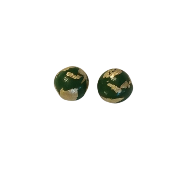 Καρφωτά σκουλαρίκια από φύλλα χρυσου 23,75 καράτια χρυσό Ιταλίας Manetti και πολυμερικό πηλό χειροποίητα σχέδιο : πράσινες χρυσές μπάλες - χρυσό, πηλός, χειροποίητα, μικρά, καρφάκι