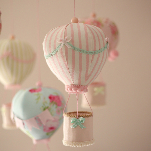 Κρεμαστό διακοσμητικό αερόστατο σε ροζ ριγέ σχέδιο - κορίτσι, αερόστατο, romantic, κρεμαστά, διακοσμητικά - 3