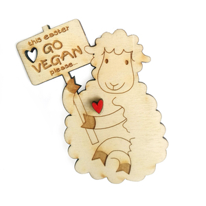 Ξύλινος μαγνήτης αρνάκι "Go Vegan" - χάραξη, διακοσμητικά, vegan friendly, ζωάκια