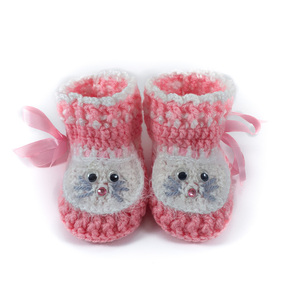 Πλεκτά ροζ παπουτσάκια για κορίτσια/ Πλεκτά παπούτσια με γατούλες για μωρά/ 0-12/ Crochet white-pink booties for girls/ kittens - κορίτσι, 6-9 μηνών, βρεφικά ρούχα