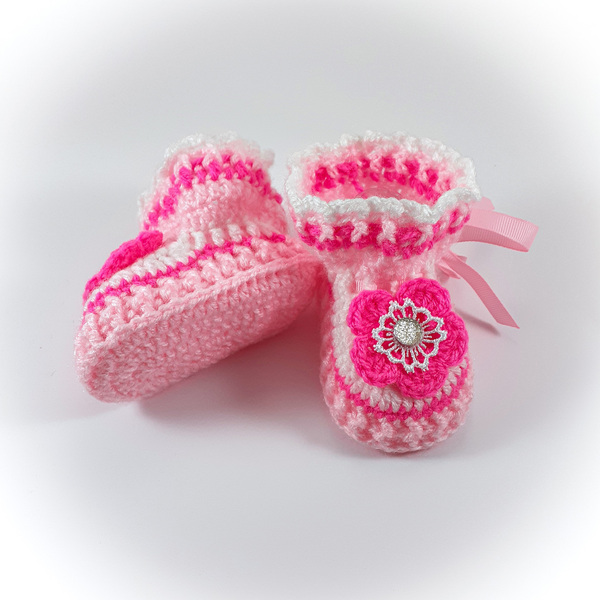 Πλεκτά ροζ-λευκό-φούξια παπουτσάκια για κορίτσια/ παπούτσια για μωρά με λουλούδια/ 0-12/ Crochet white-pink booties for girls - κορίτσι, δώρο για νεογέννητο, βρεφικά ρούχα - 2