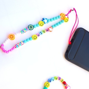 Πολύχρωμο λουράκι με κρεμαστή γάτα. Phone bead strap with a cat - plexi glass, candy, λουράκια, φθηνά, προσωποποιημένα - 4