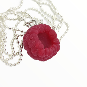 Kολιέ Κόκκινα Μούρα(Raspberries necklaces),χειροποίητα κοσμήματα μινιατούρες φρούτων και απομίμησης φαγητού απο πολυμερικό πηλό Mimitopia - γυναικεία, πηλός, χειροποίητα, μινιατούρες φιγούρες