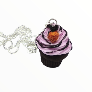 Κολιέ Cupcake σοκολάτα φράουλα(cupcake necklace),χειροποίητα κοσμήματα μινιατούρες γλυκών και απομίμησης φαγητού απο πολυμερικό πηλό Mimitopia - γυναικεία, πηλός, χειροποίητα, μινιατούρες φιγούρες