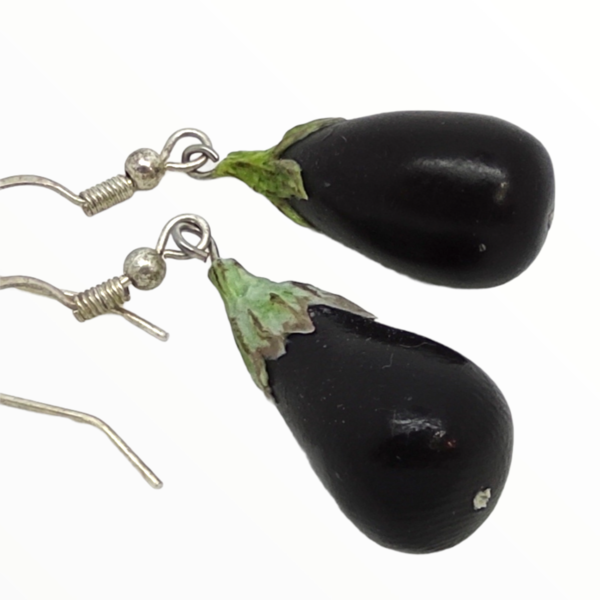 Σκουλαρίκια μελιτζάνες (eggplant earrings) ,χειροποίητα κοσμήματα λαχανικών και φαγητών πολυμερικού πηλού Mimitopia - πηλός, χειροποίητα, φρούτα, φαγητό, vegan friendly - 2