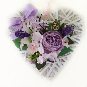 Ξύλινη καρδιά με μοβ λουλούδια - καρδιά, στεφάνια, λουλούδια, δώρα για δασκάλες