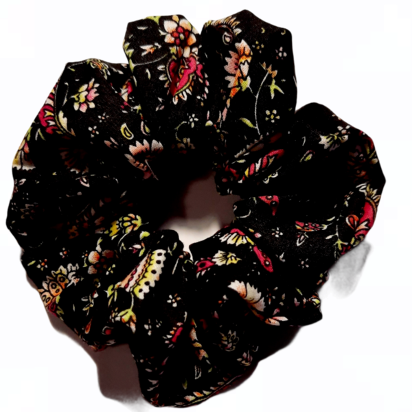 Μαύρο Scrunchie με λαχουρια - φλοράλ, για τα μαλλιά