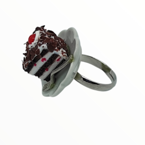 Χειροποίητο Δαχτυλίδι black forest κέικ,κοσμήματα απομίμησης γλυκών, χειροποίητα κοσμήματα μινιατούρες πολυμερικού πηλού Mimitopia - πηλός, boho, γλυκά, παγωτό, αυξομειούμενα - 5