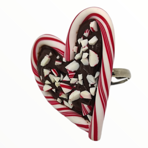 Χειροποίητο Δαχτυλίδι καρδιά με μπαστουνάκια peppermint και σοκολάτα,κοσμήματα απομίμησης γλυκών, χειροποίητα κοσμήματα μινιατούρες πολυμερικού πηλού Mimitopia - καρδιά, πηλός, boho, γλυκά, αυξομειούμενα