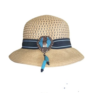 Ψάθινο γυναικείο καπέλο σε 2 αποχρώσεις, διακοσμημένο με χάλκινο κόσμημα - δώρα για γυναίκες, ψάθινα