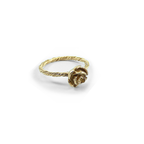 "Golden Rose" - Xειροποίητο επίχρυσο 18Κ δαχτυλίδι με στριφτή γάμπα και ένα τριαντάφυλλο. - επιχρυσωμένα, ορείχαλκος, τριαντάφυλλο, λουλούδι, μικρά