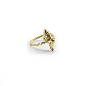 " Golden Seashell Triton " - Xειροποίητο επίχρυσο 18Κ δαχτυλίδι με στριφτή γάμπα και ένα κοχύλι Τρίτωνα. - επιχρυσωμένα, ορείχαλκος, κοχύλι, θάλασσα, μικρά