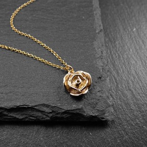 " Golden Rose " - Xειροποίητο επίχρυσο 18Κ μενταγιόν με ένα τριαντάφυλλο - επιχρυσωμένα, ορείχαλκος, τριαντάφυλλο, κοντά - 2